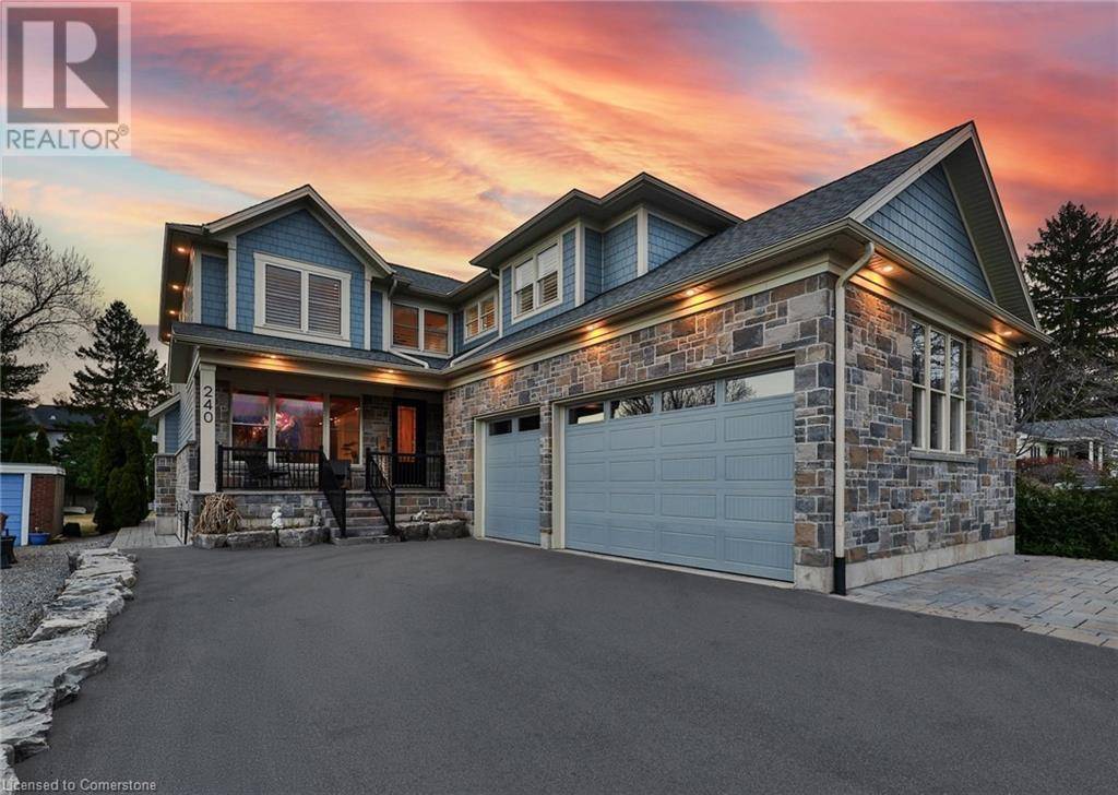 Burlington, ON L7N1W2,240 PINE COVE Road