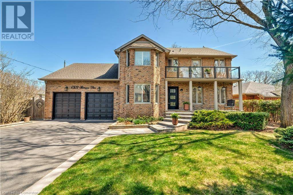 Burlington, ON L7L5N1,4302 SHOREACRES Place