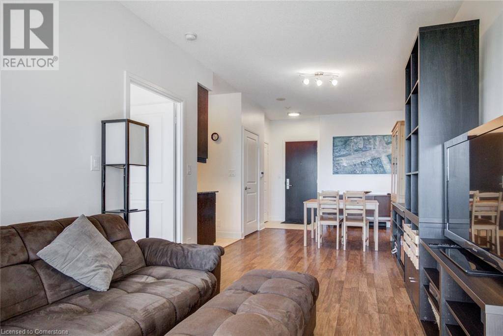 Hamilton, ON L8E2J8,2782 BARTON ST #920