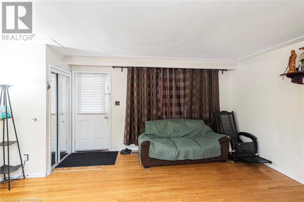 Hamilton, ON L8L6J8,172 GIBSON Avenue