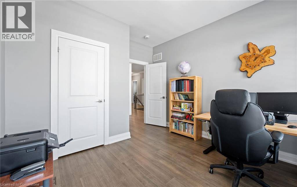Welland, ON L3B0H3,296 SHOREVIEW Drive