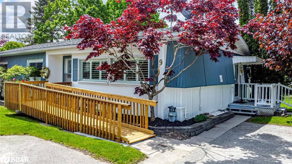 Innisfil, ON L9S1P3,9 GREEN GLADE Court