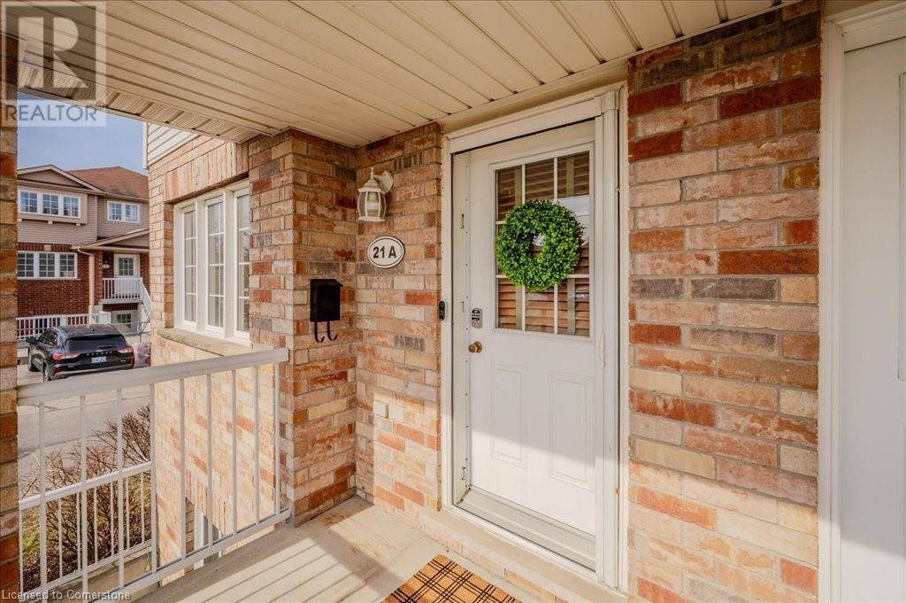 Kitchener, ON N2E0A3,50 HOWE DR #21A