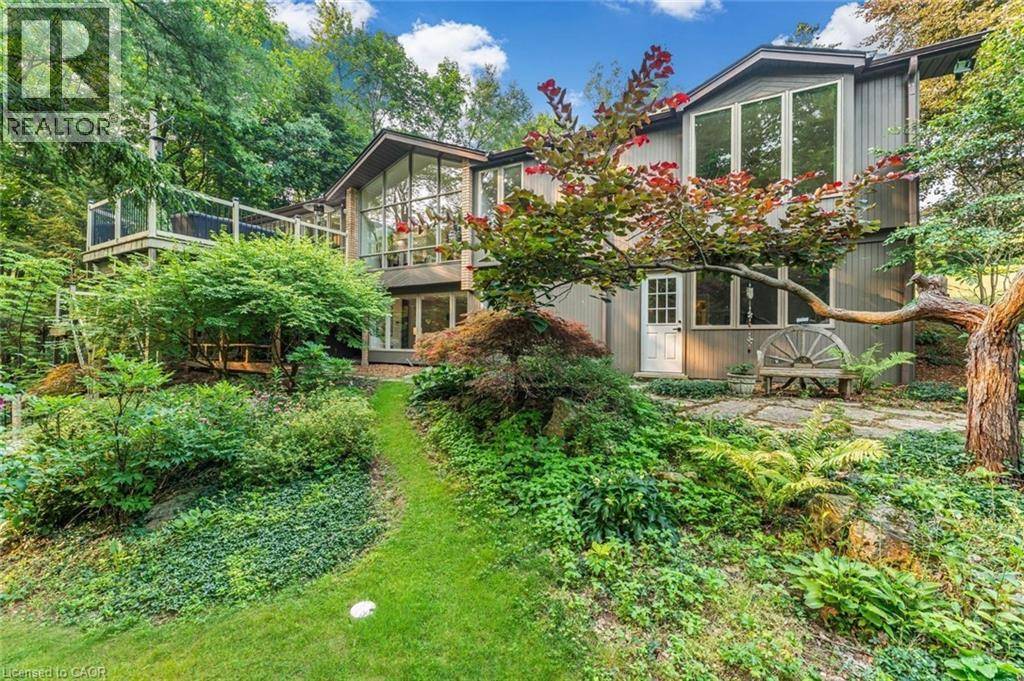 Ancaster, ON L9G3H6,937 MONTGOMERY Drive