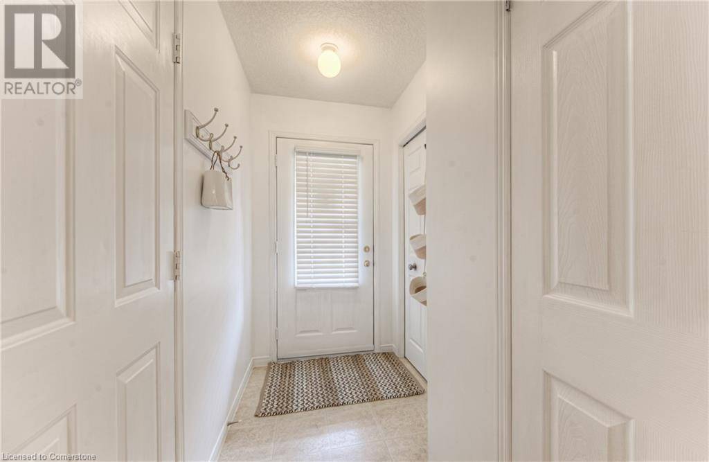 Kitchener, ON N2N3M4,85 BANKSIDE DR #F37