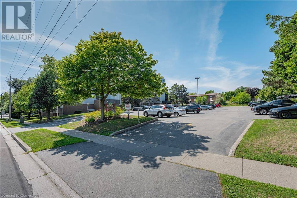 Guelph, ON N1H2A9,9 AJAX ST #204