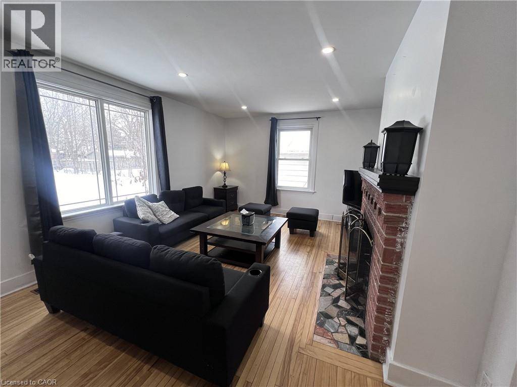 Brantford, ON N3R5L6,280 KING GEORGE Road
