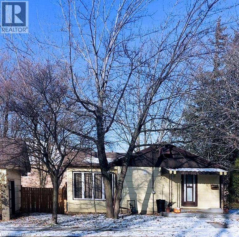 Hamilton, ON L8W1B1,976 STONE CHURCH Road E