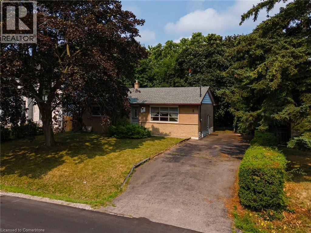 Oakville, ON L6L2W8,1191 PINEGROVE Road