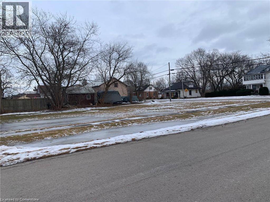 Selkirk, ON N0A1N0,16 MAIN Street W