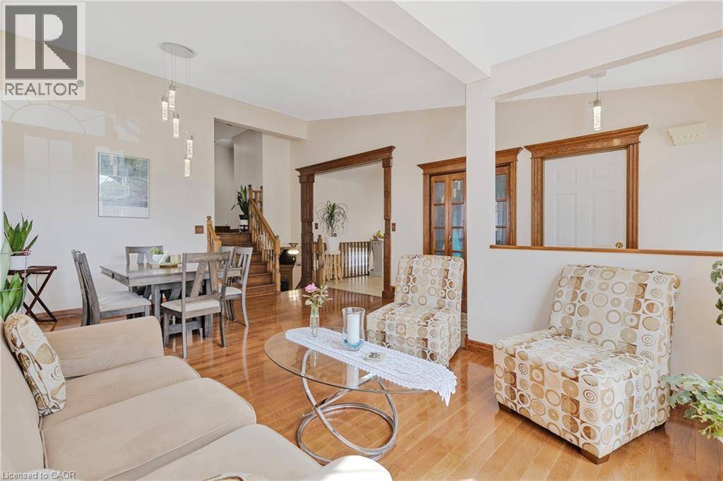 St. Catharines, ON L2S3V1,46 FOXHILL Crescent