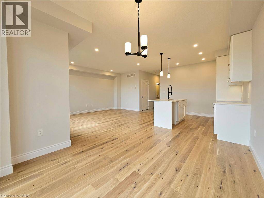 Harriston, ON N0G1Z0,13 ANNE Street W