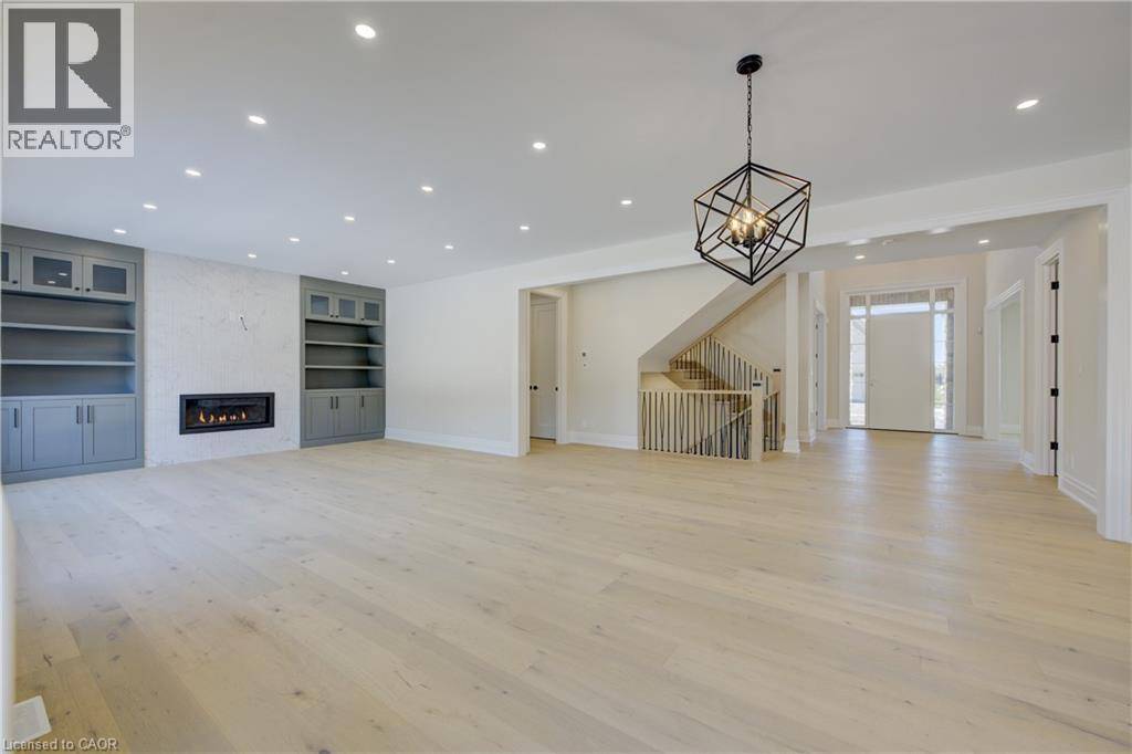 Kitchener, ON N2P0G6,47 PIONEER RIDGE Drive