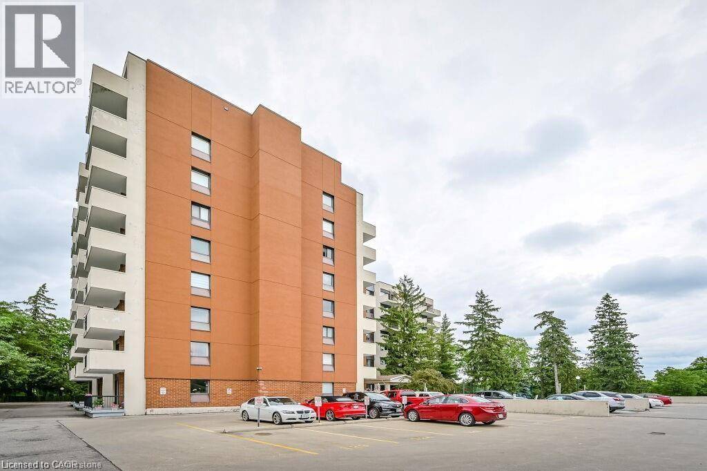Kitchener, ON N2H6P2,260 SHELDON AVE North #808