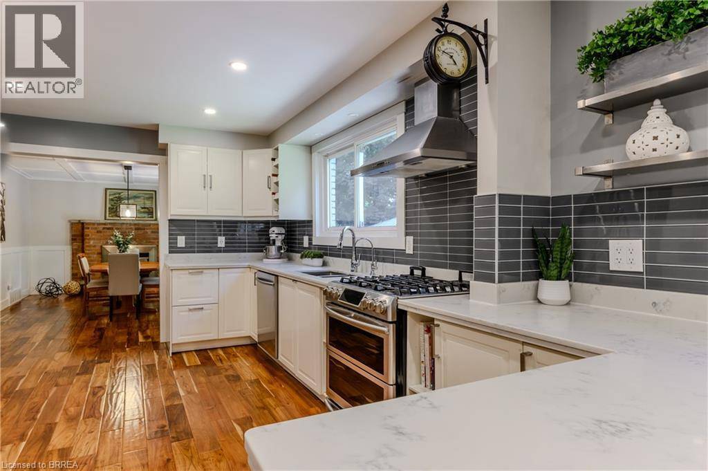 Hamilton, ON L8K5P6,63 VEEVERS Drive
