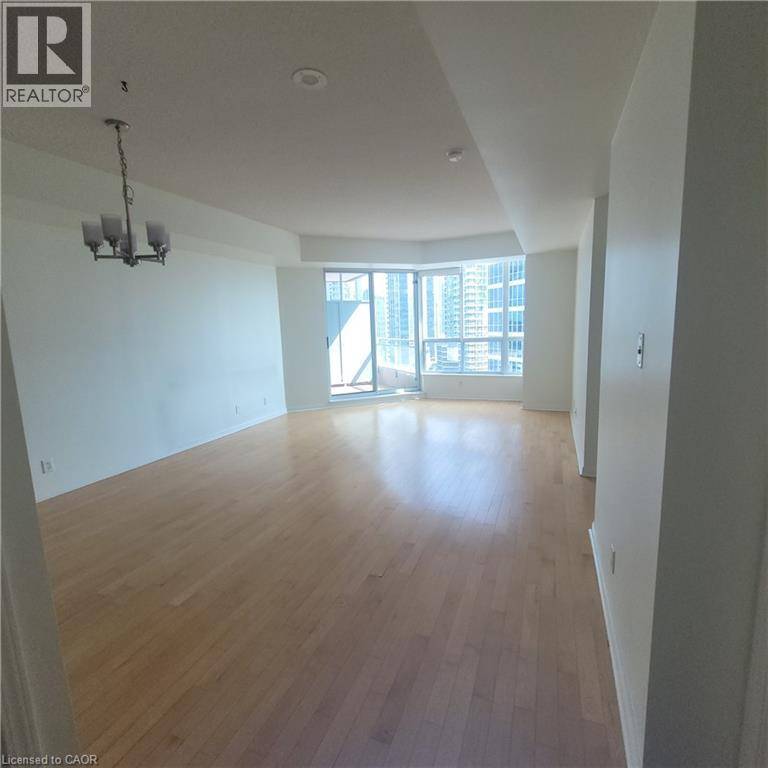 Toronto, ON M5J2X1,228 QUEENS West #2203