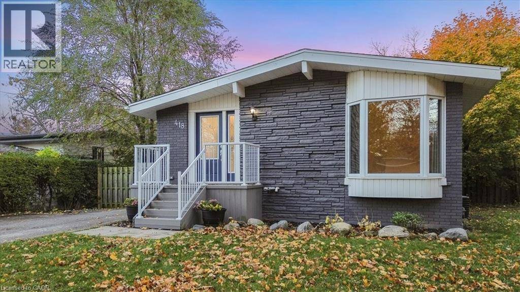 Burlington, ON L7L3S5,418 NORRIE Crescent