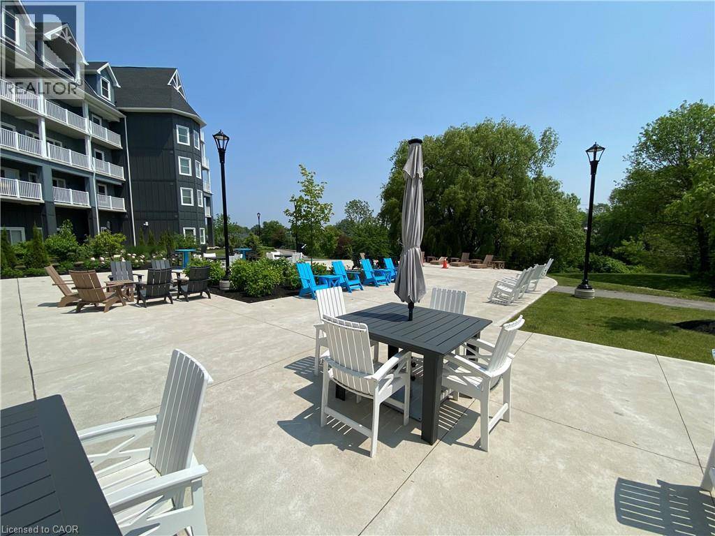 Hamilton, ON L9B0J7,39 SISTER VARGA TER #312