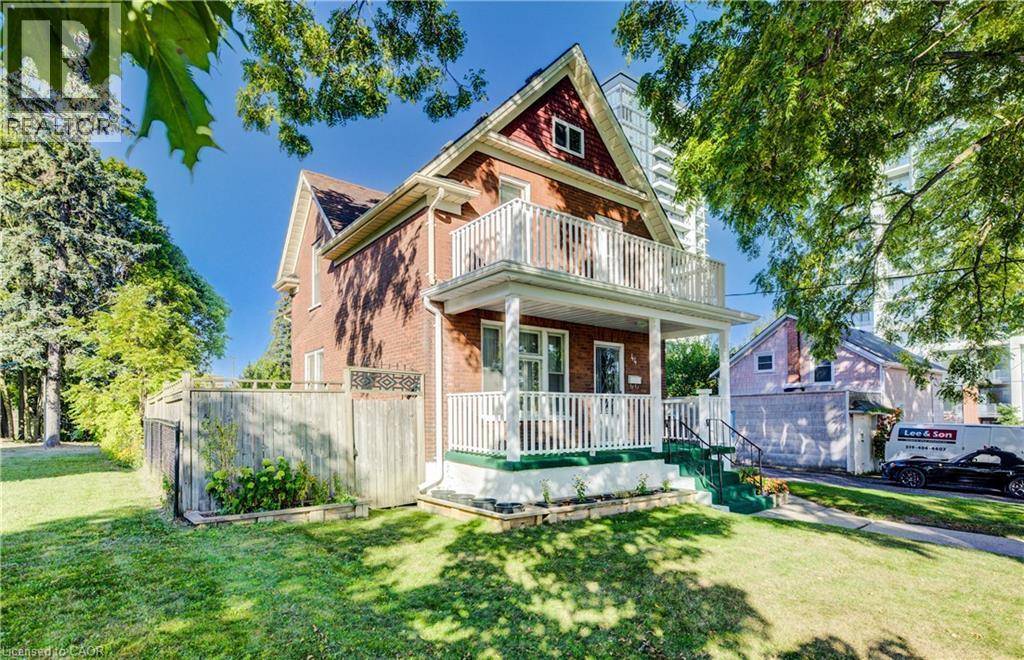 Kitchener, ON N2G1S1,44 WALTER Street