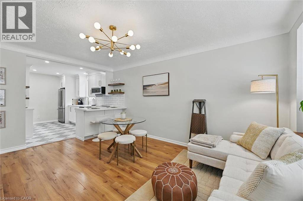 Hamilton, ON L8K3A8,105 WEIR Street S