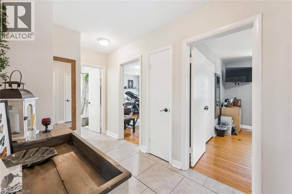 Kitchener, ON N2M1H7,115 MARLBOROUGH AVE #3