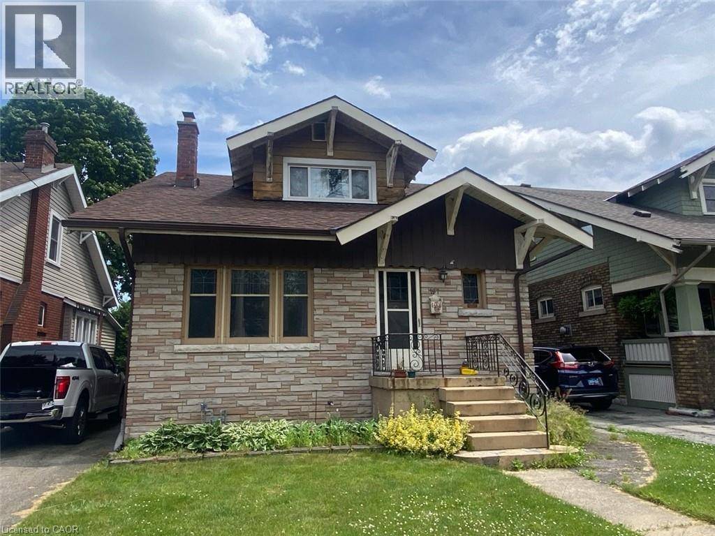 Hamilton, ON L8M3K2,167 BALMORAL Avenue S