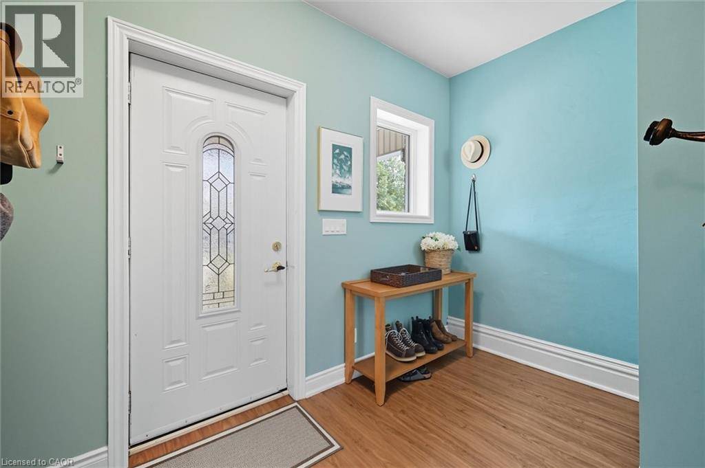 Hamilton, ON L8L7P9,239 ROSSLYN Avenue N