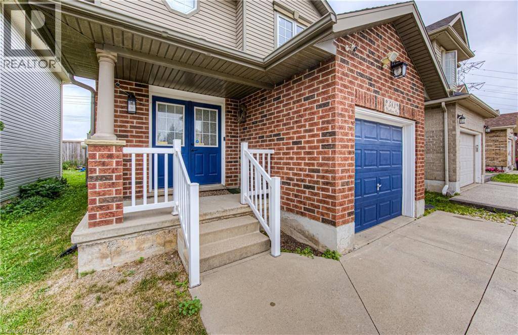 Kitchener, ON N2E4E3,583 WINDFLOWER Crescent