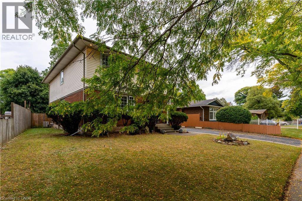 Niagara Falls, ON L2E5J2,5032 HEATHER Avenue
