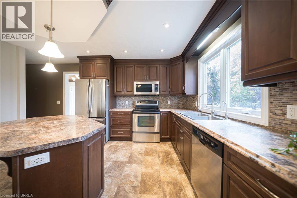 Burgessville, ON N0J1P0,19 BURGESS Street