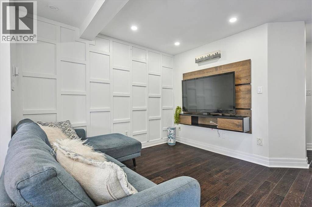 Burlington, ON L7M4H1,2920 HEADON FOREST DR #2