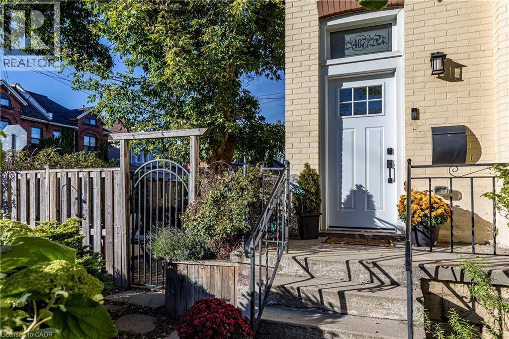 Hamilton, ON L8L1R2,467 KING WILLIAM Street