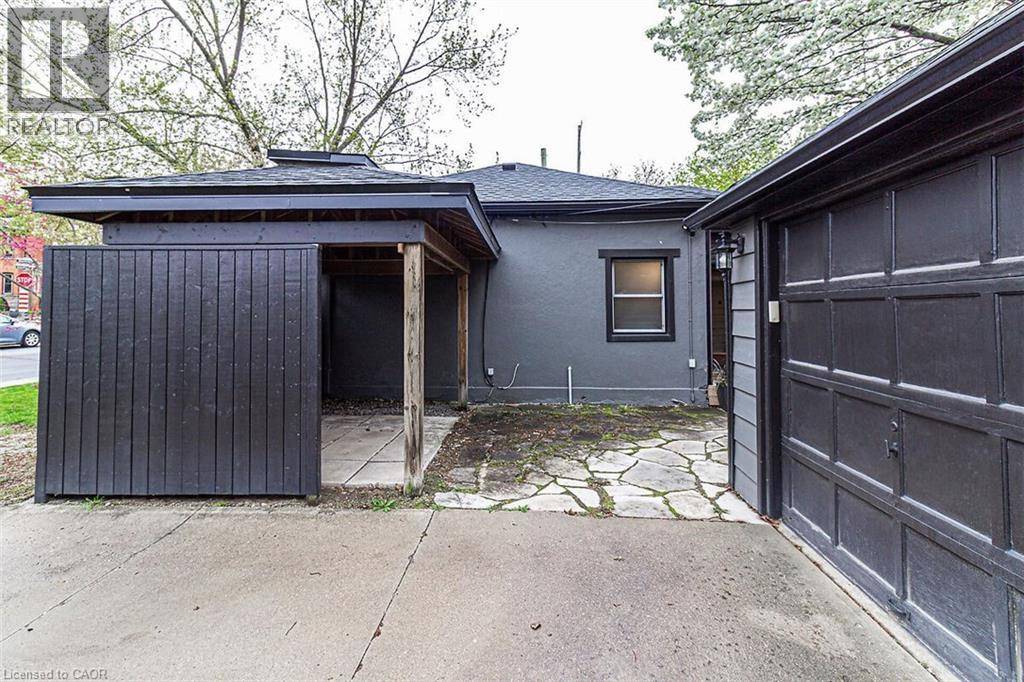 Hamilton, ON L9P3L9,294 CAROLINE Street S