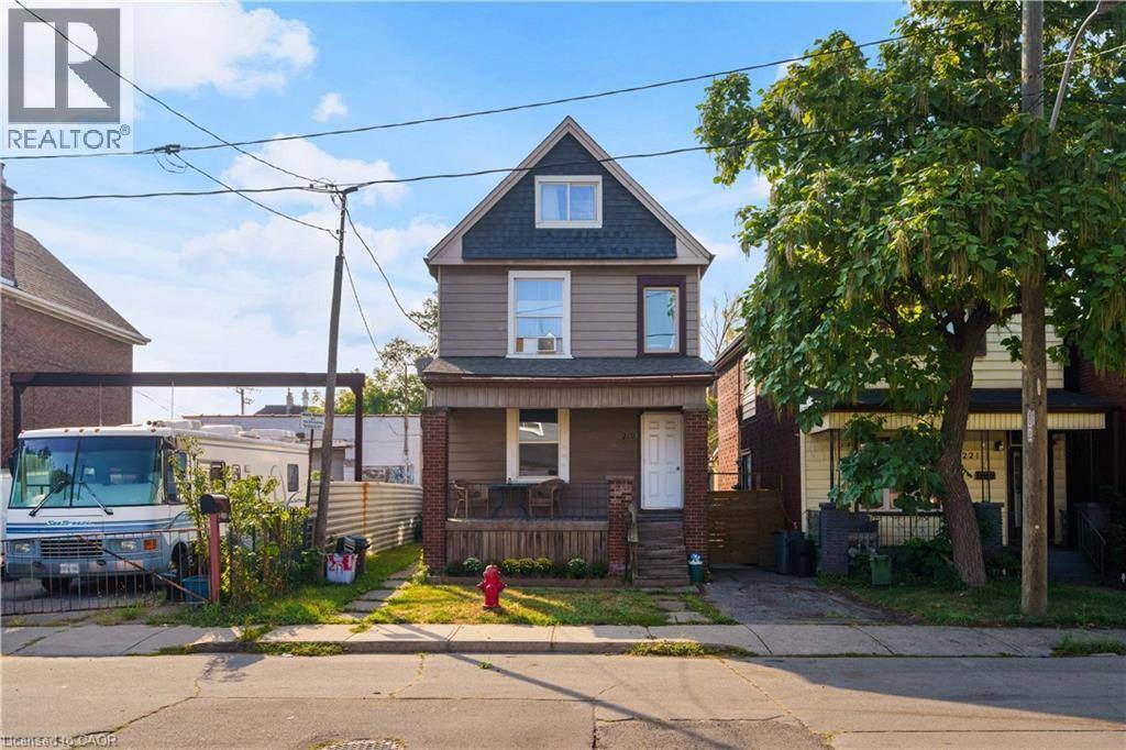 Hamilton, ON L8L7C4,219 AVONDALE Street