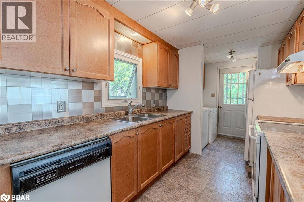 Innisfil, ON L9S1N5,85 HAWTHORNE Drive