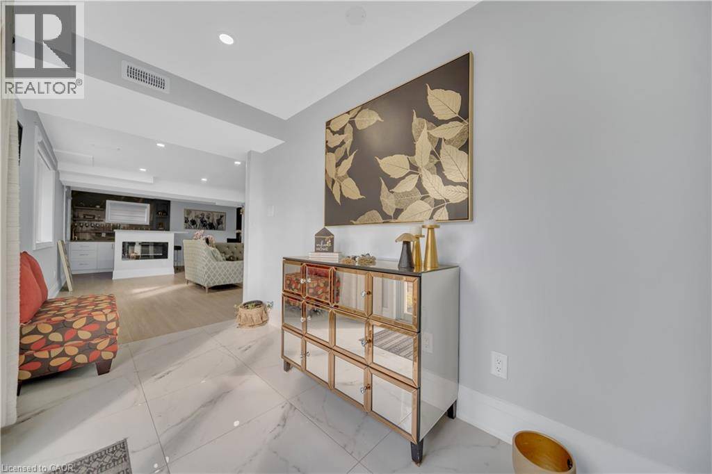 Waterloo, ON N2V2S8,520 WINTERBURG WALK #Basement