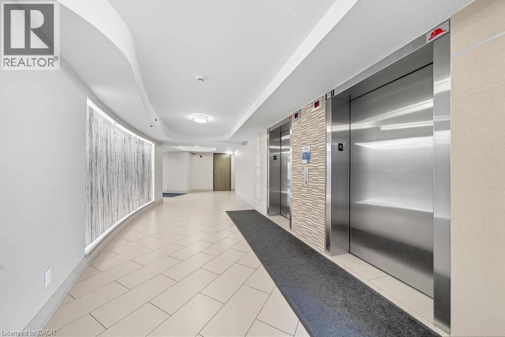 Burlington, ON L7M0H1,3070 ROTARY WAY #121