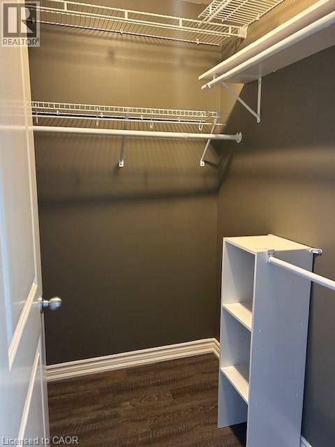 Burlington, ON L7L0E9,5327 UPPER MIDDLE RD #211