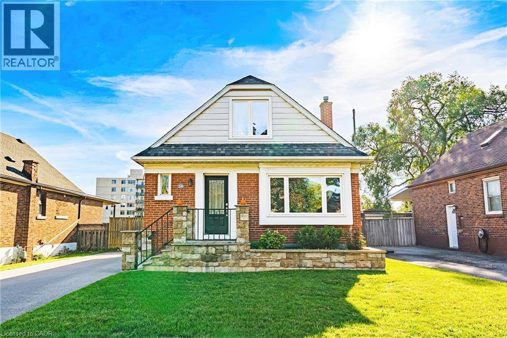 Hamilton, ON L8K3E8,35 IPSWICH Place