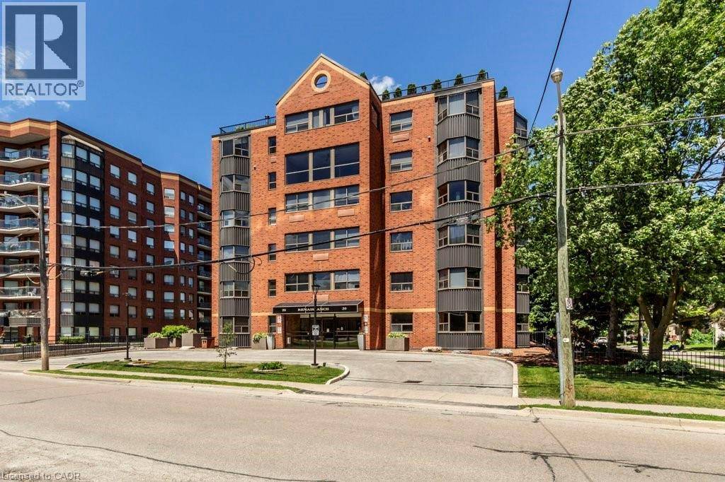 Kitchener, ON N2H6R7,20 ELLEN ST East #203
