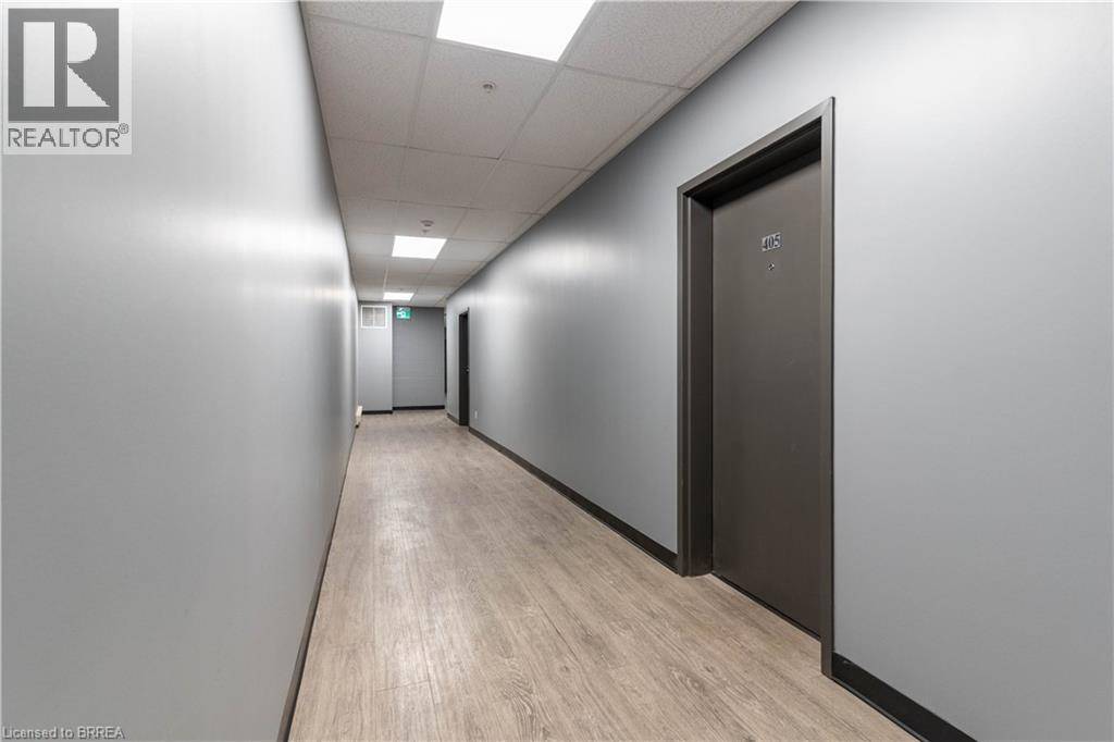 Brantford, ON N3T2G7,150 COLBORNE ST East #405