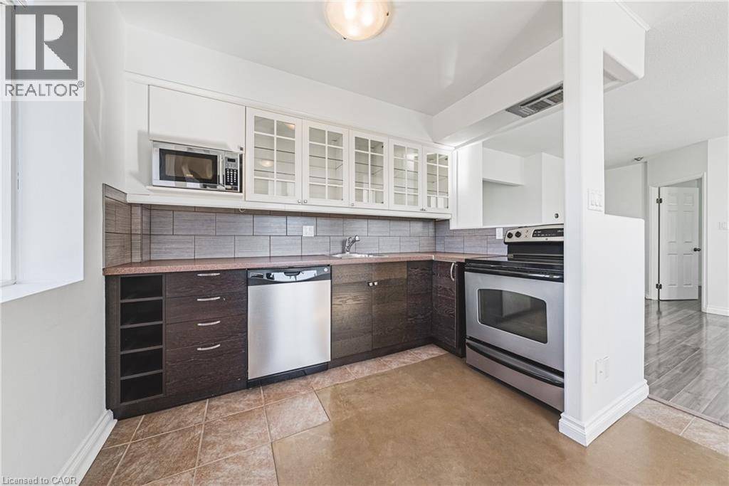 Hamilton, ON L8P4W4,36 JAMES ST South #1205