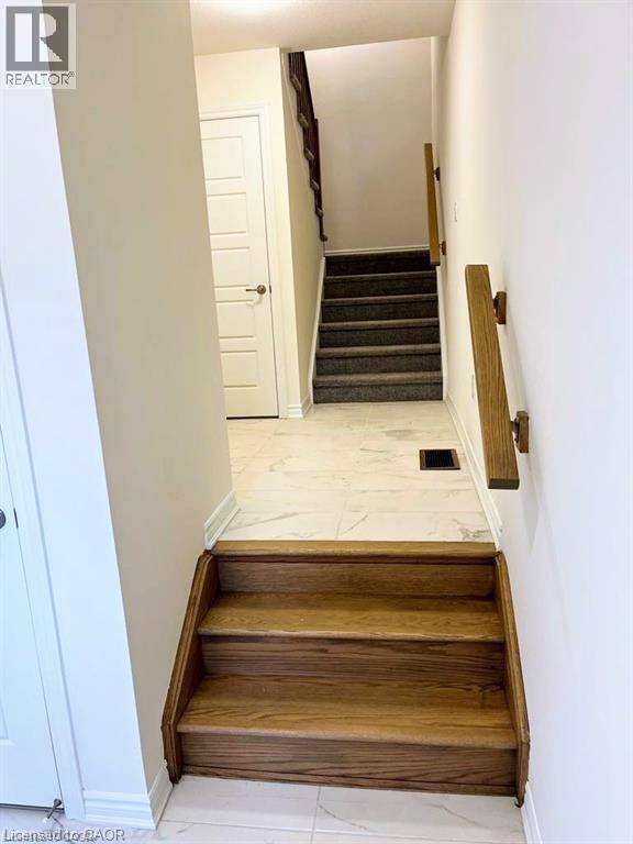 Ancaster, ON L9G3E6,305 GARNER RD West #45