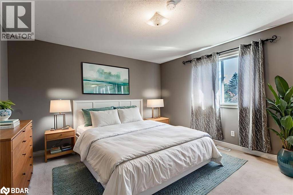 Stayner, ON L0M1S0,239 SIMCOE Street