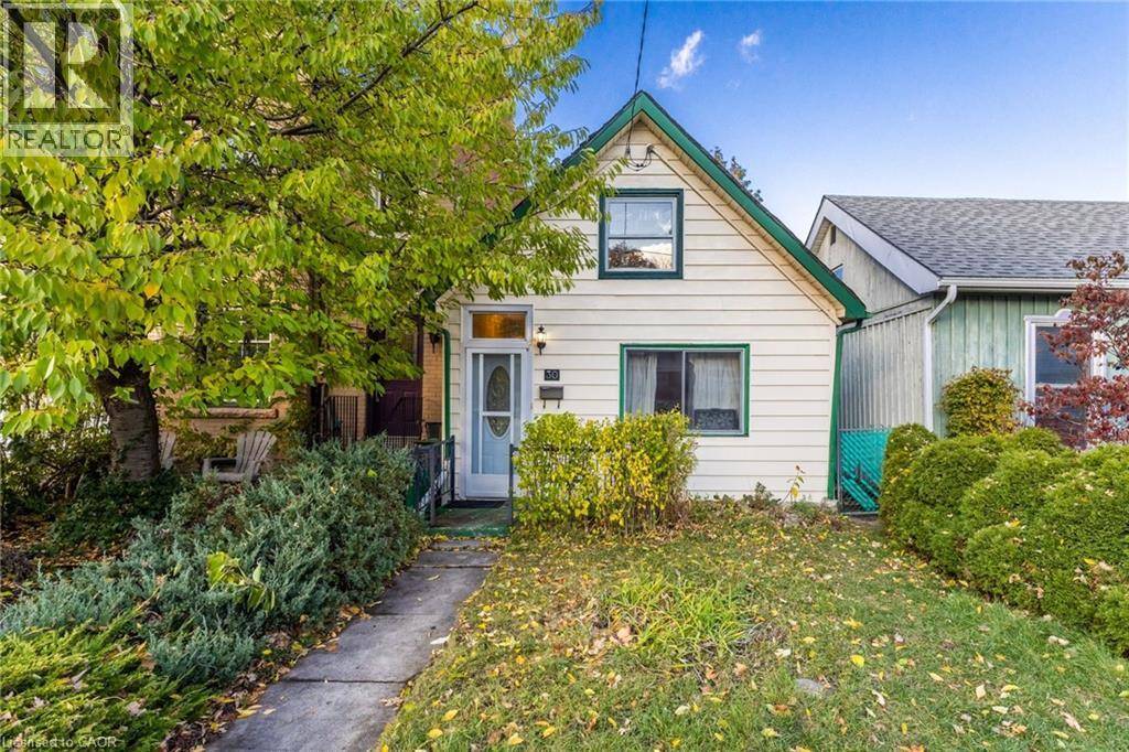 Hamilton, ON L8P2B4,30 CHATHAM Street