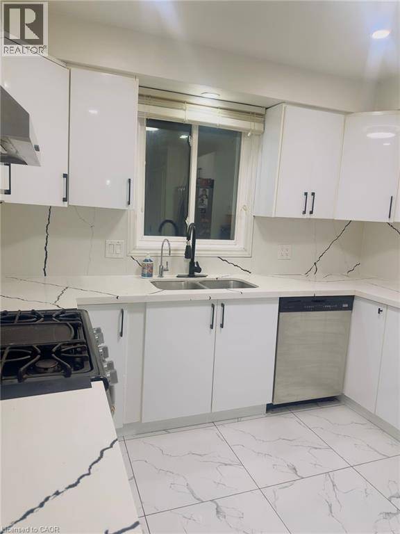 Hamilton, ON L9C2G4,37 JUANITA Drive