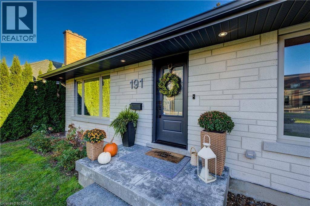 Waterloo, ON N2L1C6,191 JOHN Street W