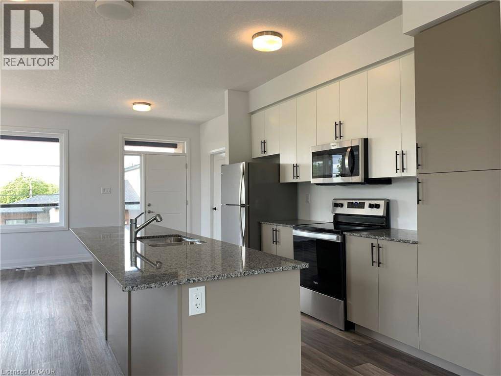 Cambridge, ON N3C0H4,350 RIVER RD #21