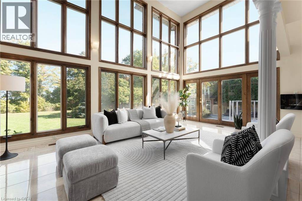 Ancaster, ON L9G3H6,887 MONTGOMERY Drive