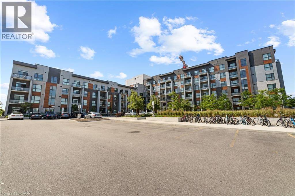 Oakville, ON L6M5N4,95 DUNDAS ST West #324